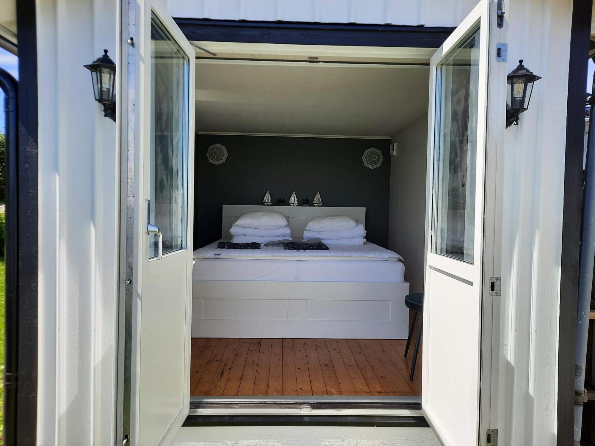 Cabin At The Sea Close To Public Beach With A Jumpingtower Hoviksnas Eksteriør billede